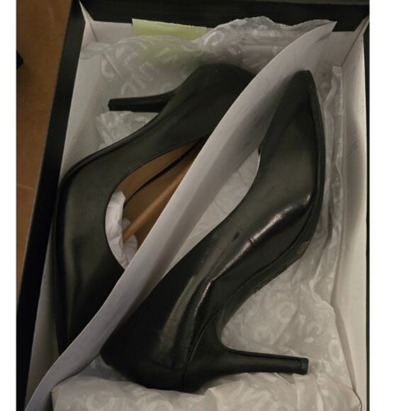 I.N.C. Zitah Pointed Toe Pumps in Black Smooth New Size 6 M - Picture 6 of 7